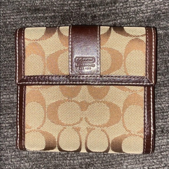 Coach wallet - Picture 2 of 13